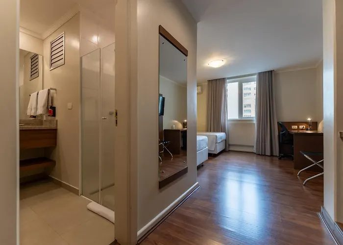 Hotel Deville Curitiba
